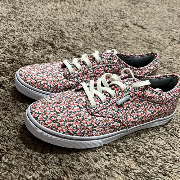 Vans Shoes - VANS SNEAKER
